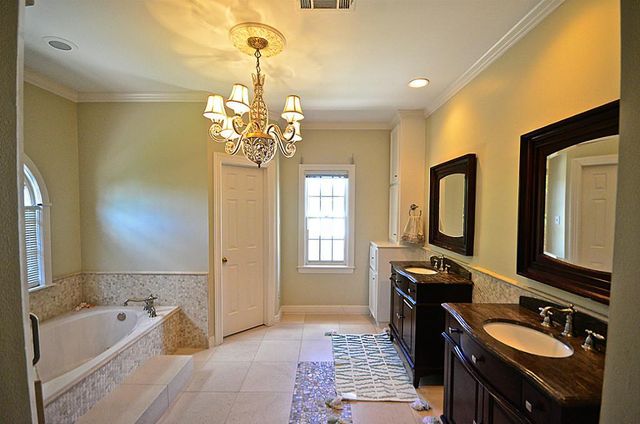 4142 Villanova Street, West University Place, TX 77005