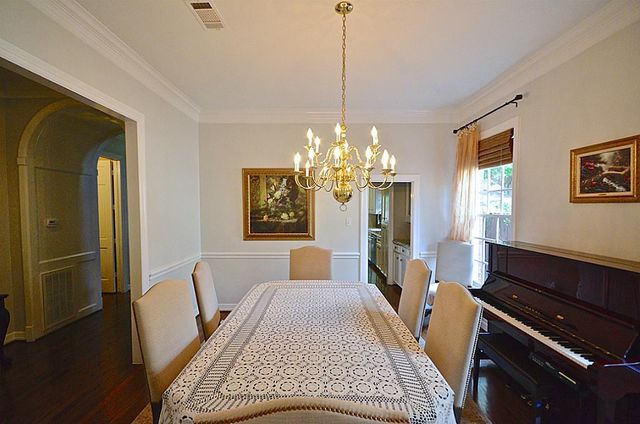 4142 Villanova Street, West University Place, TX 77005