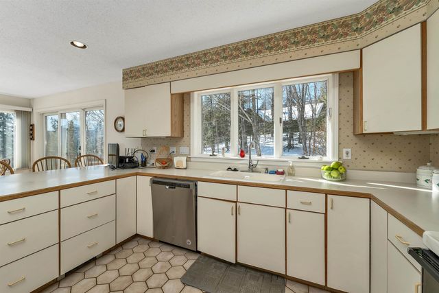 15 Ridgewood Road, Bartlett, NH 03838