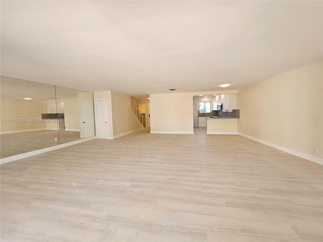 834 Raymond St, Miami Beach, FL 33141
