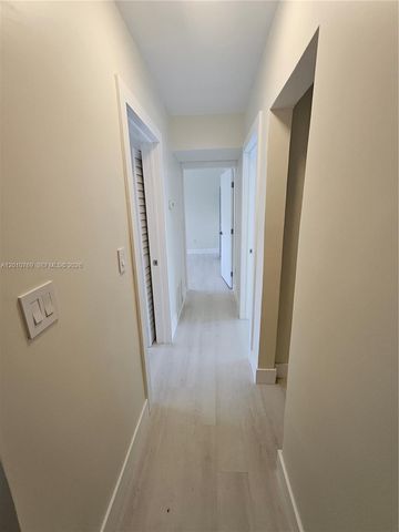 834 Raymond St, Miami Beach, FL 33141