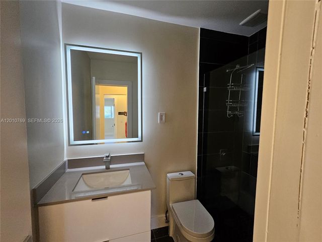 834 Raymond St, Miami Beach, FL 33141