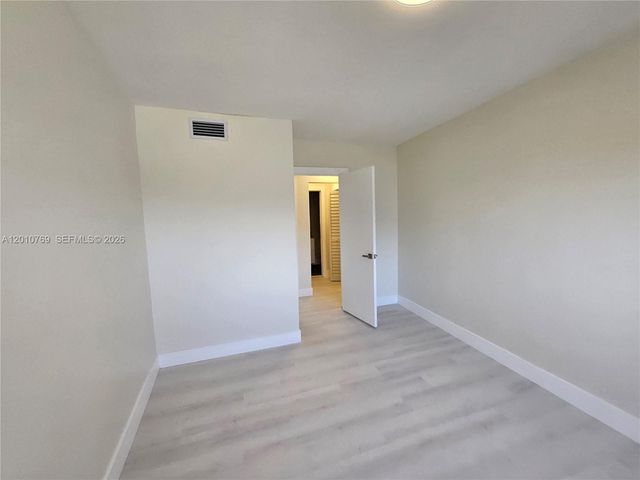 834 Raymond St, Miami Beach, FL 33141