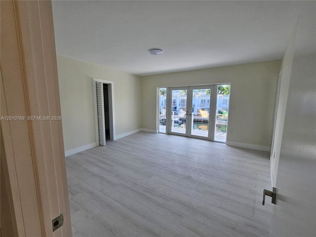 834 Raymond St, Miami Beach, FL 33141