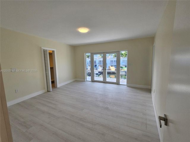 834 Raymond St, Miami Beach, FL 33141