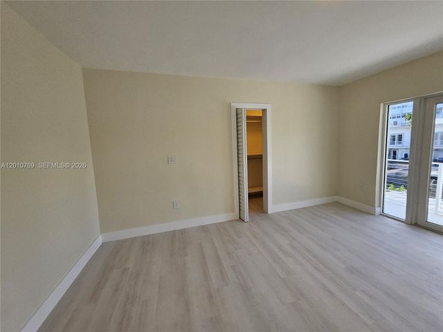 834 Raymond St, Miami Beach, FL 33141