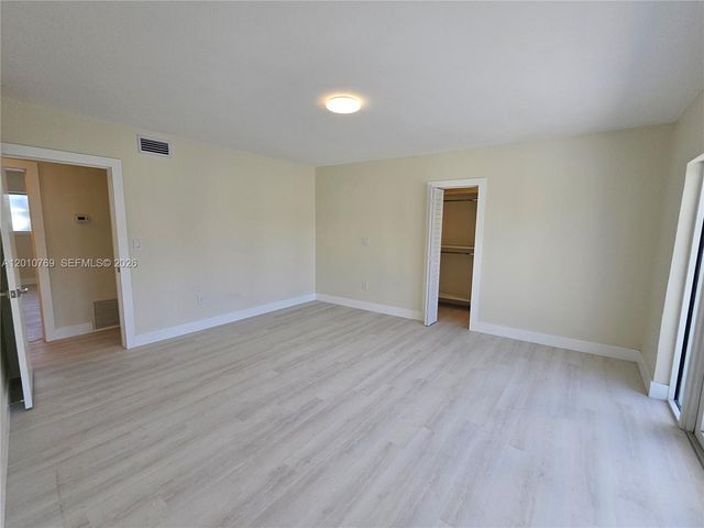 834 Raymond St, Miami Beach, FL 33141