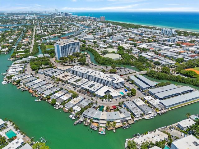 834 Raymond St, Miami Beach, FL 33141