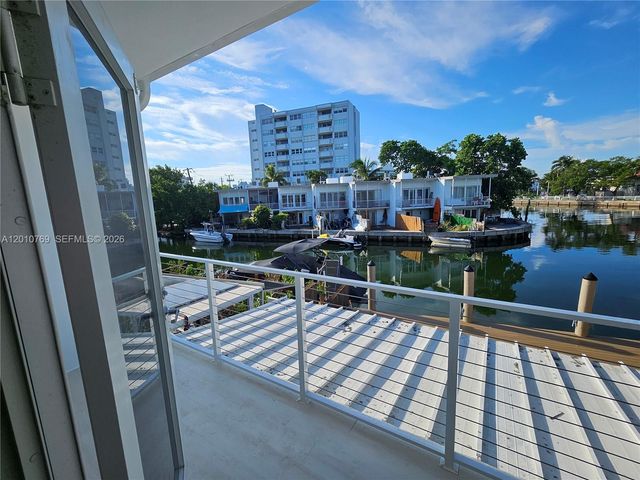 834 Raymond St, Miami Beach, FL 33141