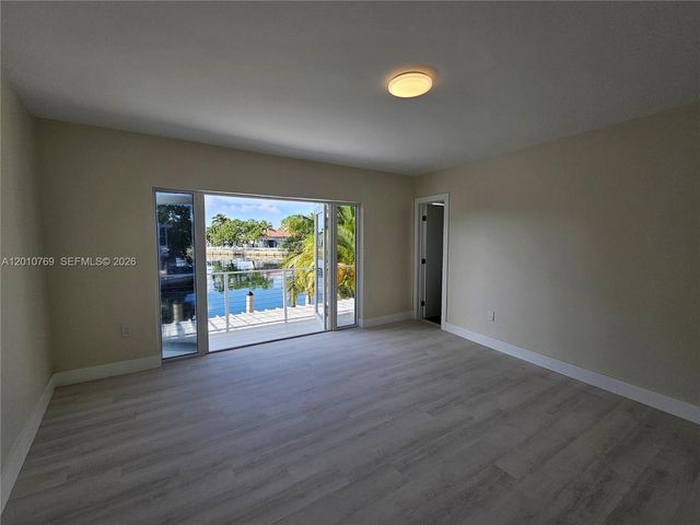 834 Raymond St, Miami Beach, FL 33141