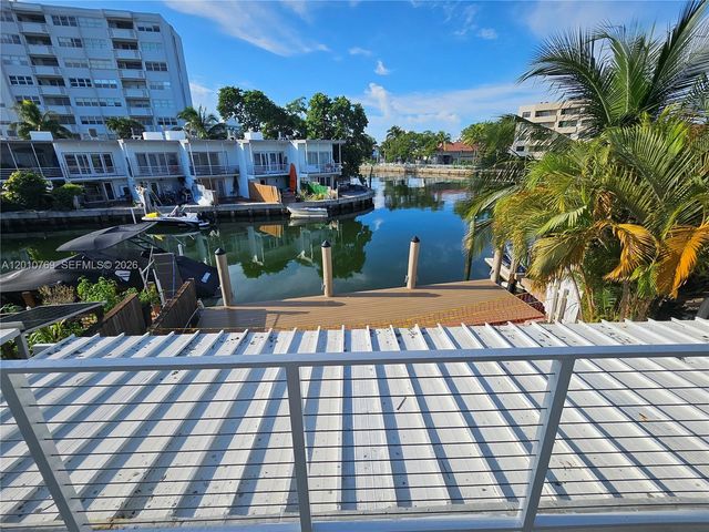 834 Raymond St, Miami Beach, FL 33141