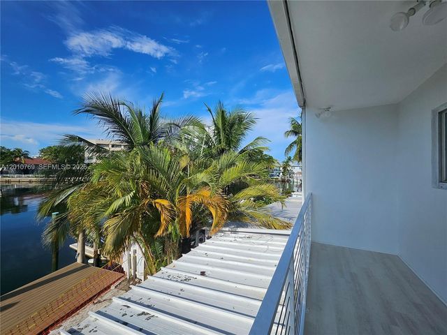 834 Raymond St, Miami Beach, FL 33141
