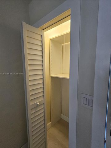 834 Raymond St, Miami Beach, FL 33141