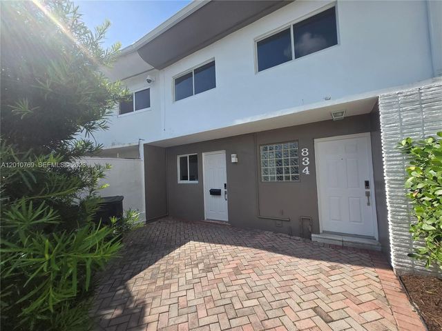834 Raymond St, Miami Beach, FL 33141