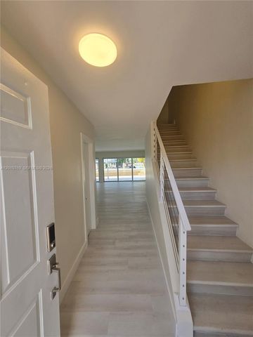 834 Raymond St, Miami Beach, FL 33141