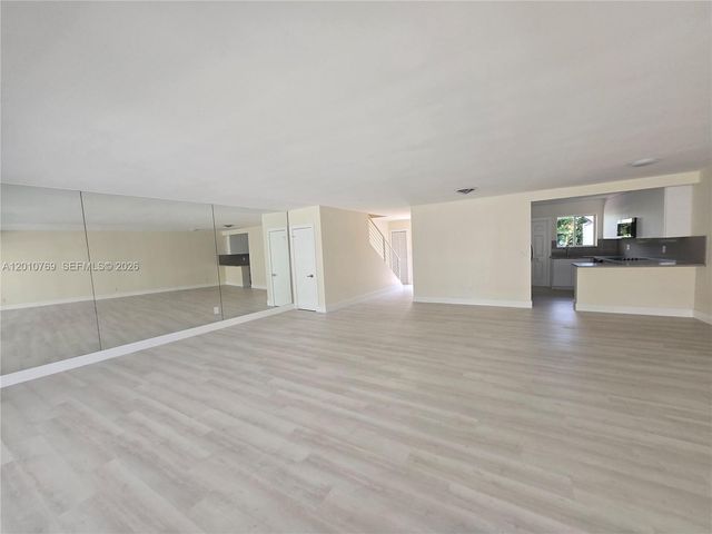 834 Raymond St, Miami Beach, FL 33141