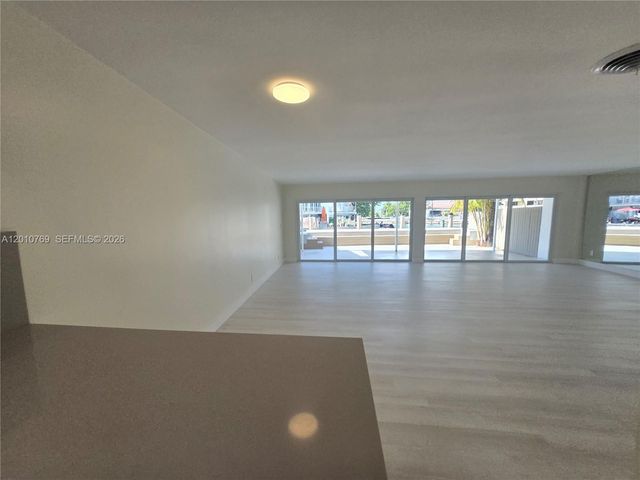 834 Raymond St, Miami Beach, FL 33141