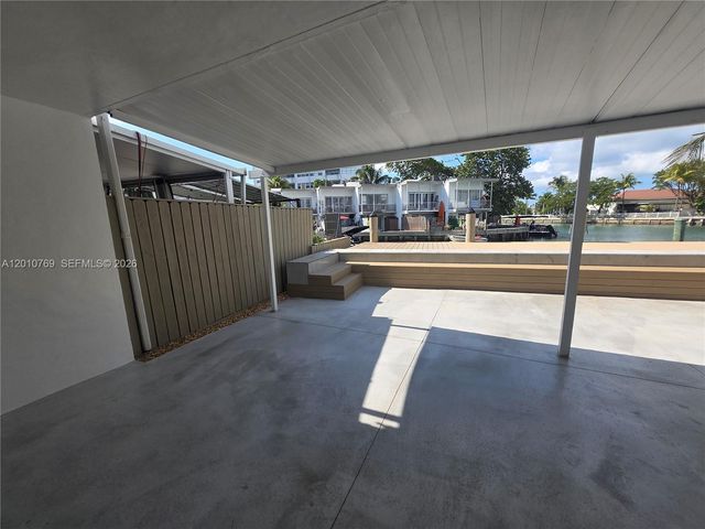 834 Raymond St, Miami Beach, FL 33141