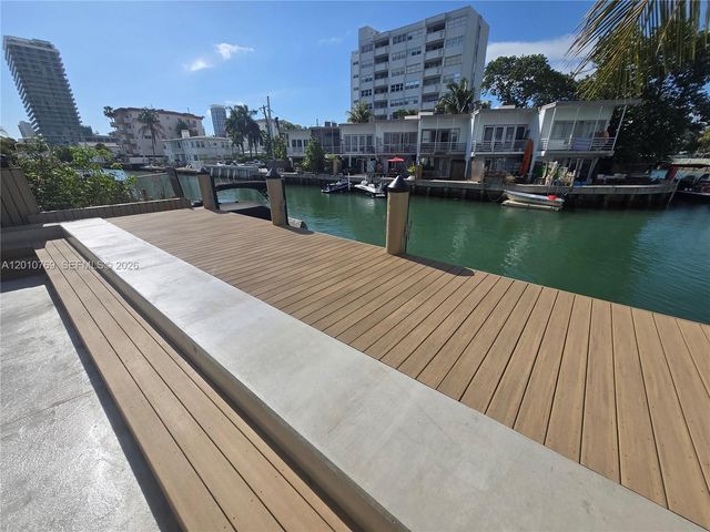 834 Raymond St, Miami Beach, FL 33141