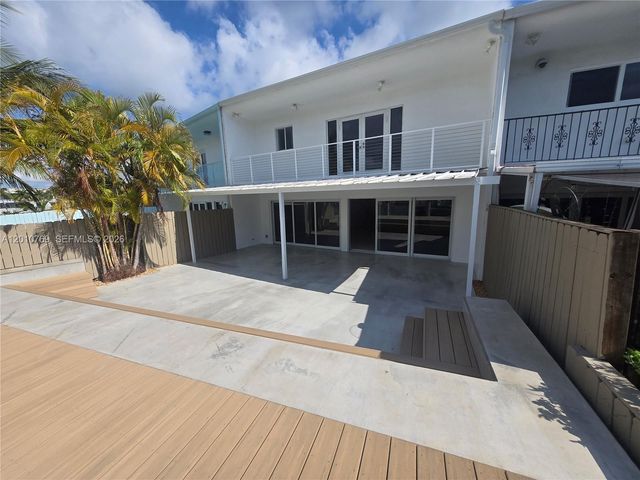 834 Raymond St, Miami Beach, FL 33141
