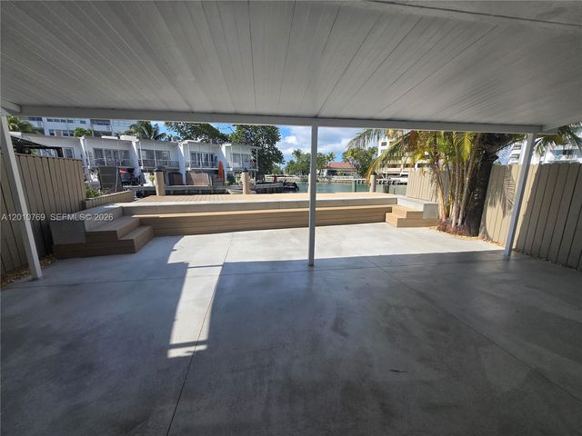 834 Raymond St, Miami Beach, FL 33141