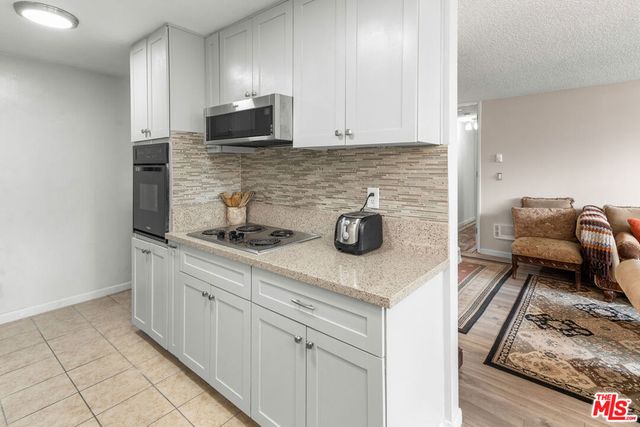 5950 Canterbury Drive C209, Culver City, CA 90230