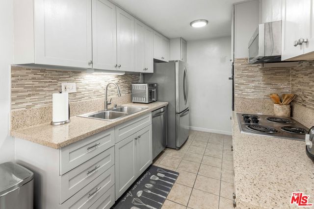 5950 Canterbury Drive C209, Culver City, CA 90230