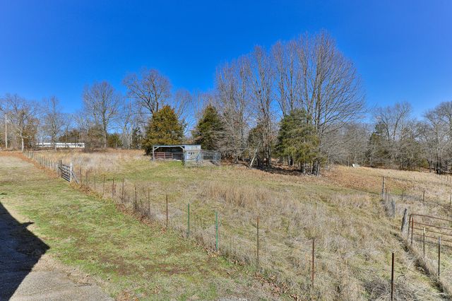 5406 County O-524, Ava, MO 65608