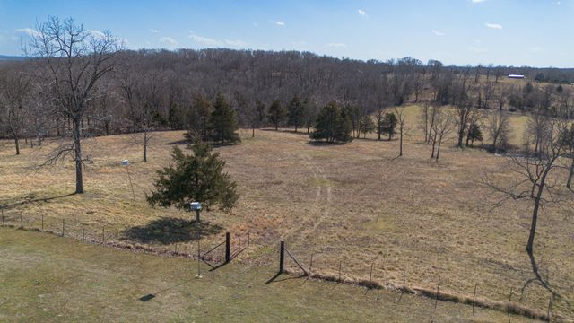 5406 County O-524, Ava, MO 65608