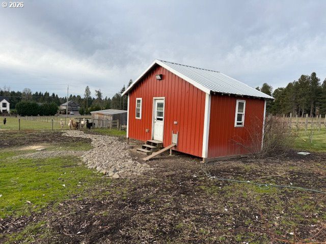 1483 Sw HOFFMAN Rd, West Linn, OR 97068