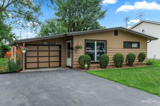 326 John Street, North Aurora, IL 60542