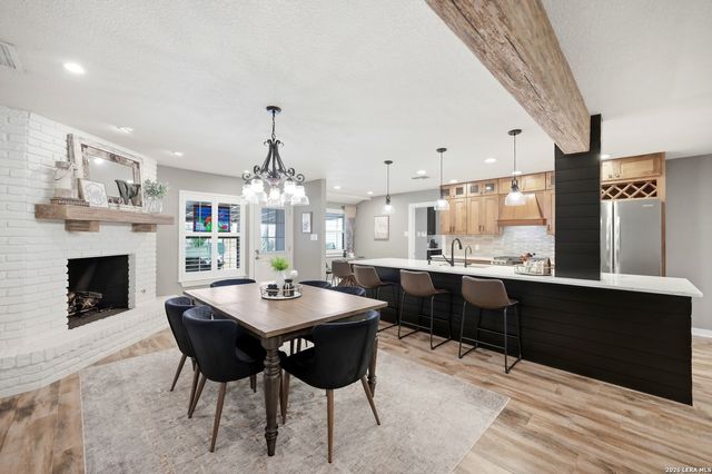 106 Barcelona Drive, Universal City, TX 78148