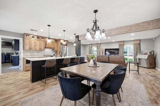 106 Barcelona Drive, Universal City, TX 78148
