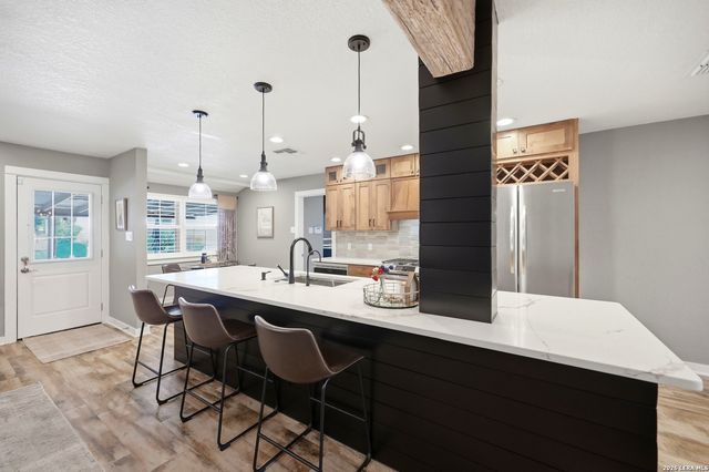 106 Barcelona Drive, Universal City, TX 78148