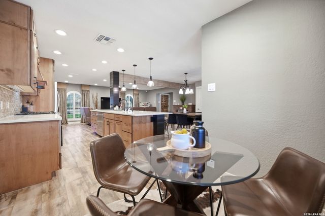 106 Barcelona Drive, Universal City, TX 78148