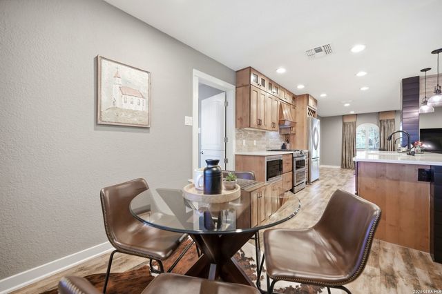 106 Barcelona Drive, Universal City, TX 78148