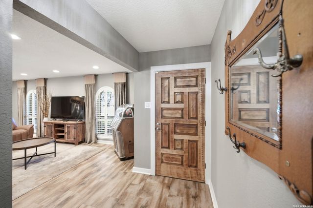 106 Barcelona Drive, Universal City, TX 78148