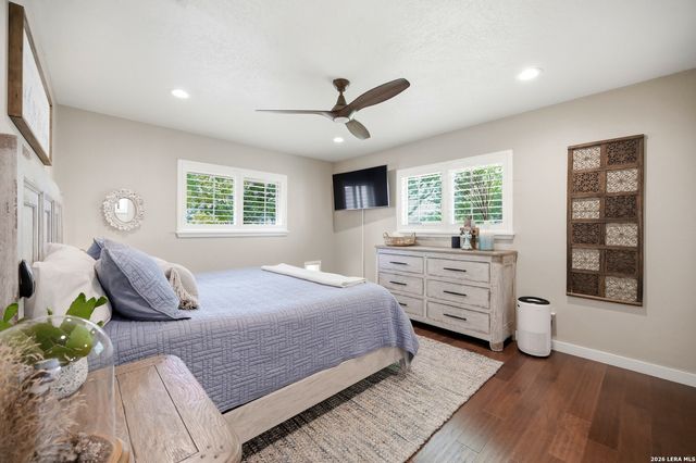 106 Barcelona Drive, Universal City, TX 78148