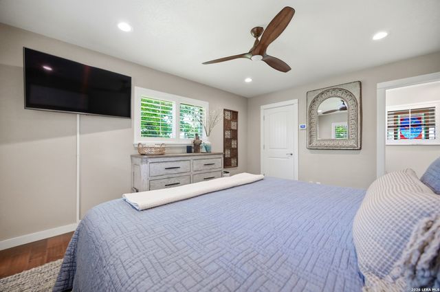 106 Barcelona Drive, Universal City, TX 78148