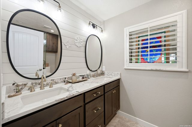 106 Barcelona Drive, Universal City, TX 78148