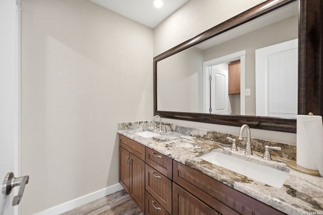 106 Barcelona Drive, Universal City, TX 78148