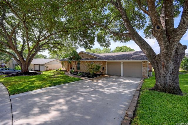 106 Barcelona Drive, Universal City, TX 78148
