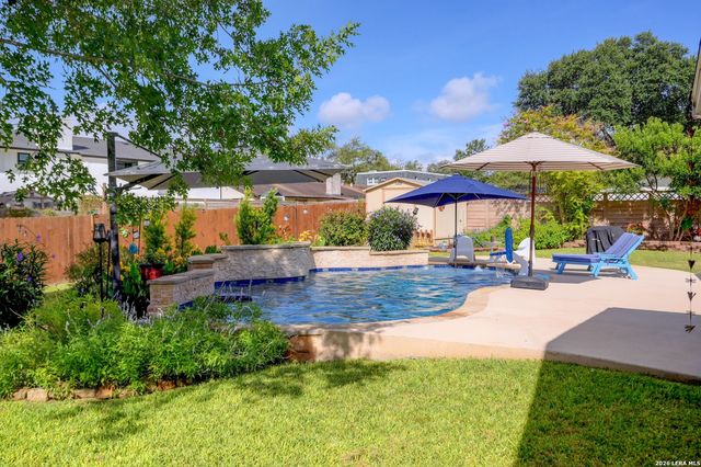 106 Barcelona Drive, Universal City, TX 78148