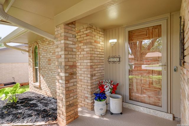106 Barcelona Drive, Universal City, TX 78148