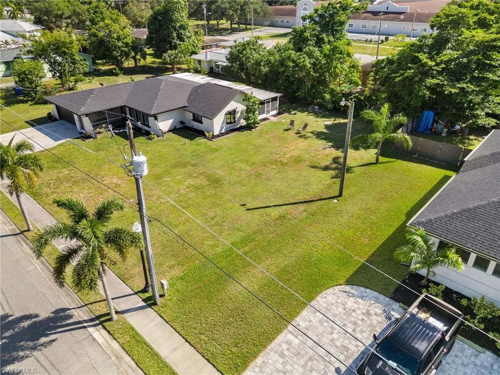 3042 Mango ST, FORT MYERS, FL 33916 — photo 3