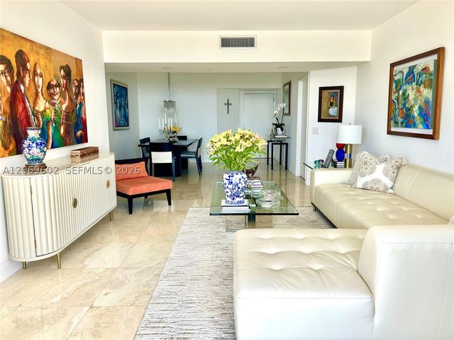 21055 Yacht Club Dr 2710, Aventura, FL 33180