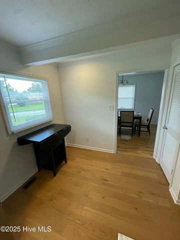 600 Oakwood Avenue, Jacksonville, NC 28546