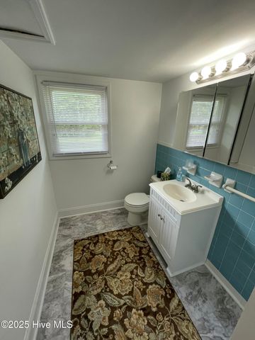600 Oakwood Avenue, Jacksonville, NC 28546