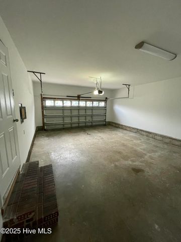 600 Oakwood Avenue, Jacksonville, NC 28546