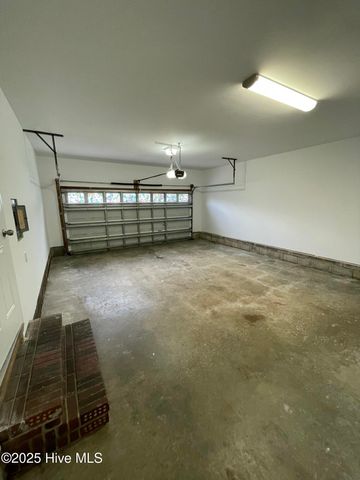 600 Oakwood Avenue, Jacksonville, NC 28546